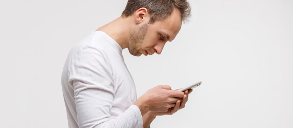 Cifose - Sintomas, causas e tratamento